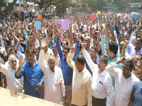 Thousands throng Panaji on Thursday to protest against the ban on mining in the region. [Photo/ANI] 