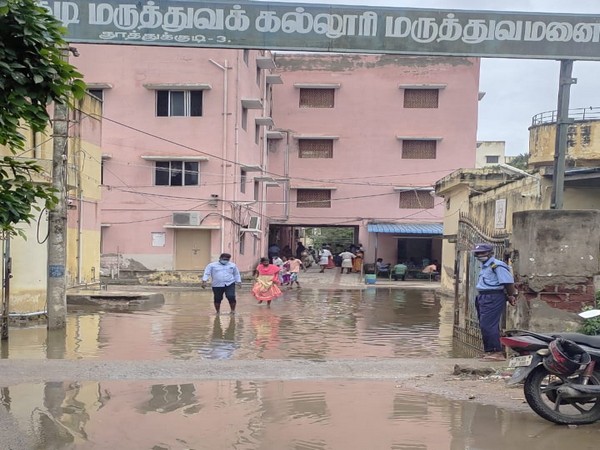 Rainwater blocks the entrance of Thoothukudi Government Hospital. (Photo/ANI)