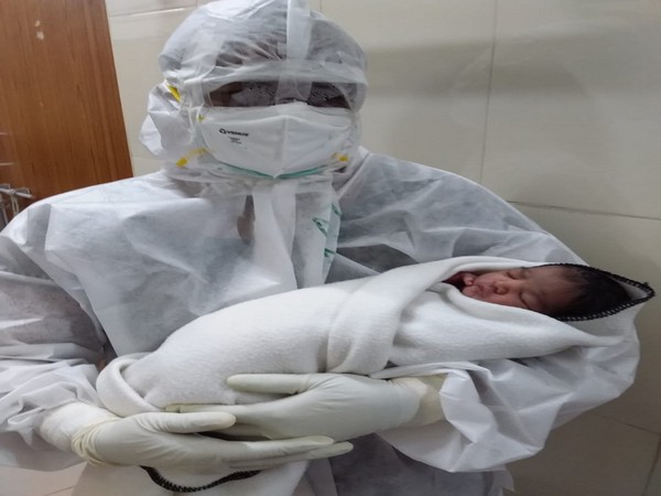 Shahina, a woman who recently returned from Saudi Arabia gave birth to a baby girl in Kochi on Thursday. 