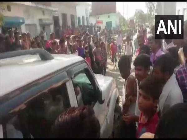 Delhi police team confronted by locals in Bareilly on Thursday 