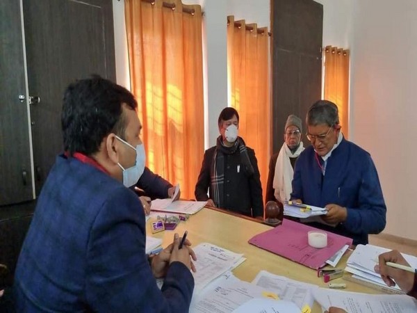 Congress leader Harish Rawat files nomination from Lalkuwa. (Photo/ANI)