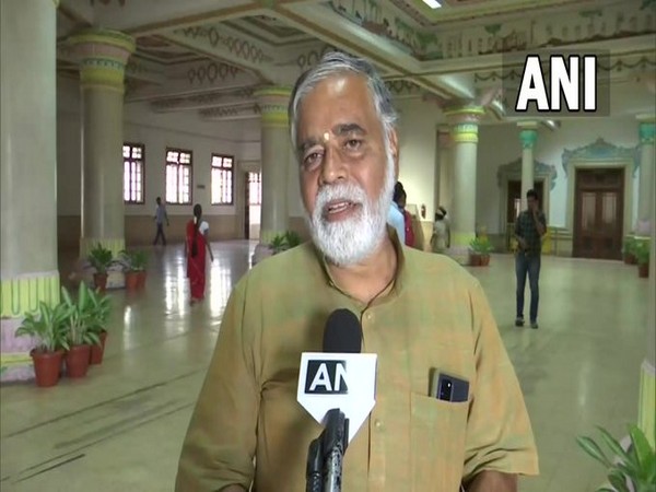 Karnataka Minister of Primary and Secondary Education BC Nagesh (Photo:ANI)