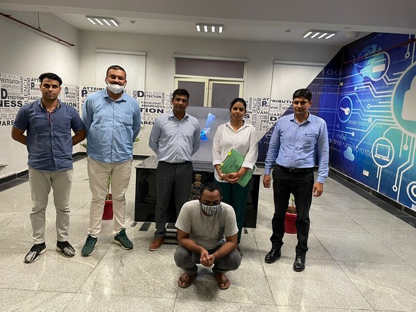 Man arrested for allegedly duping 3,300 persons, running fake website