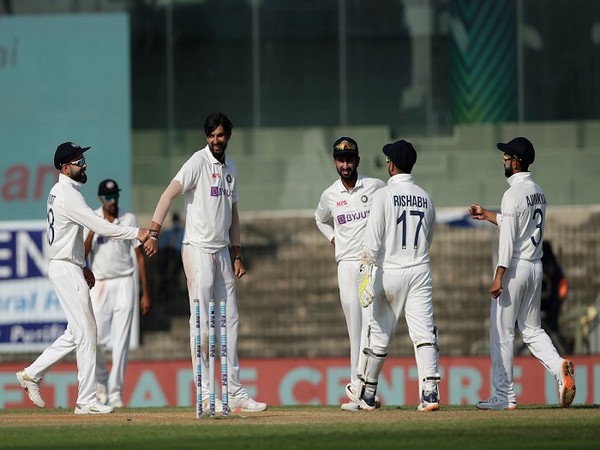 Team India celebrating after picking a wicket (Image: BCCI's Twitter)