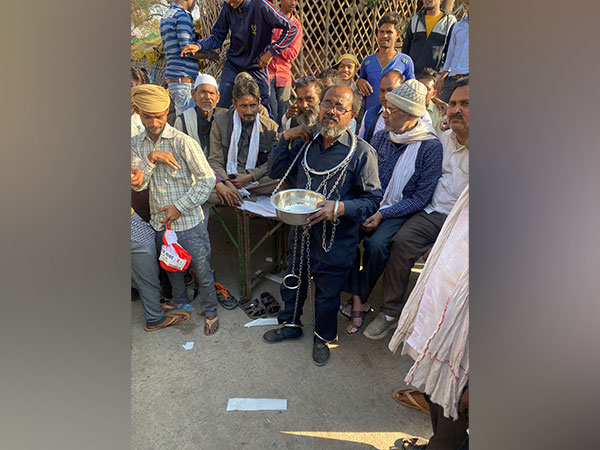 Independent candidate from UP's Firozabad, Ramdas Manav (Photo/ANI)