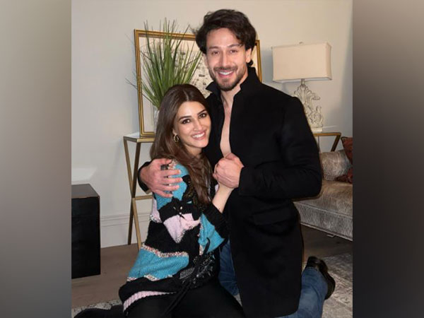 Kriti Sanon and Tiger Shroff (Image source: Instagram)