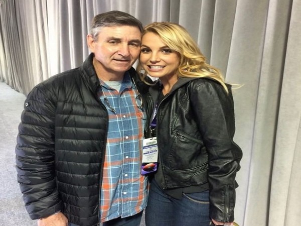 Britney Spears with father Jamie Spears (Image source: Instagram)