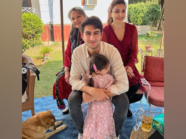 Soha Ali Khan, Sharmila Tagore, Inaaya, Ibrahim Ali Khan (Image source: Instagram)