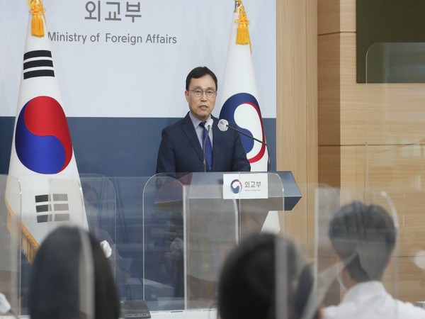 Foreign Ministry spokesman Choi Young-sam holds a regular briefing at the Ministry of Foreign Affairs in Jongno-gu in Seoul (Photo: NEWSIS)
