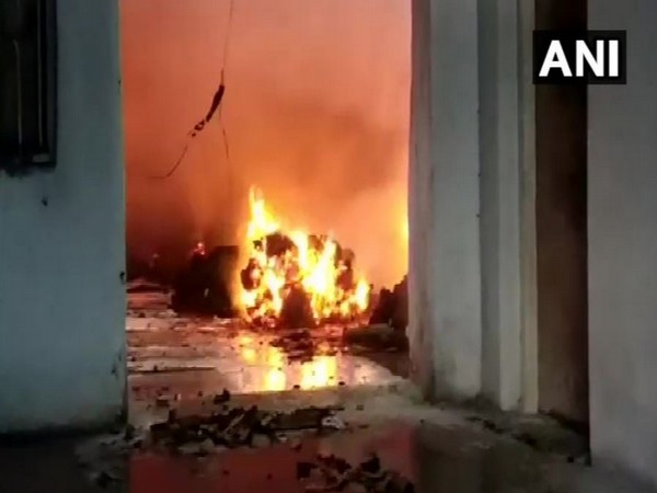 A fire broke out in a factory located in Chandan Park in Narpoli on Wednesday morning. Photo/ANI