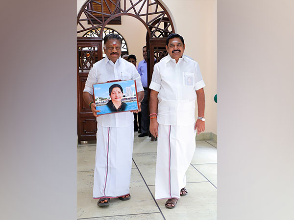 O Panneersevelam (left) and Edappadi K Palaniswami (right) [Photo/ANI)