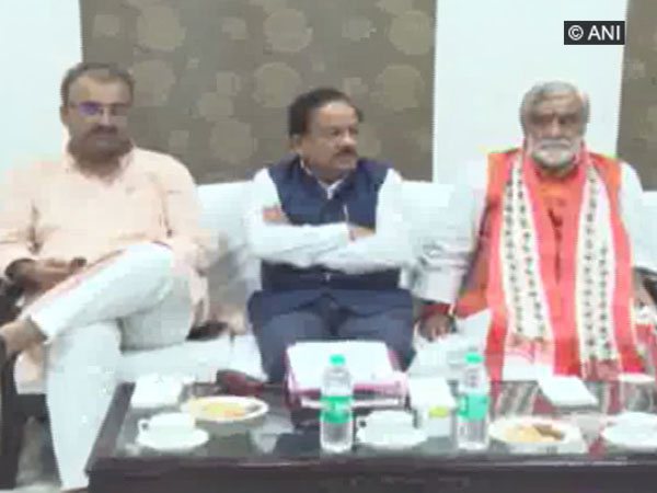 Bihar Health Minister Mangal Pandey (left), Union Health Minister Harsh Vardhan (centre) and MoS Health Ashwini Kumar Choubey (right) in the meeting.