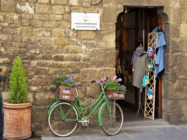 Small shops and business re-open in Europe