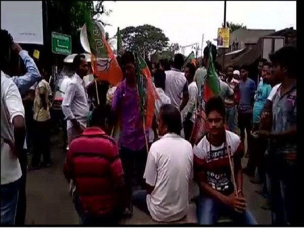 BJP suporters protesting against Police action in Hooghly district on Thursday morning (Photo/ANI)