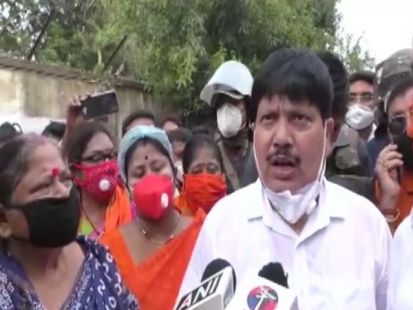 Barrackpore BJP MP Arjun Singh while speaking to media today. (Photo/ANI)