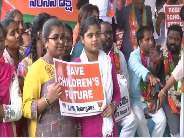 BJYM staging a protest against the oppressive fee structure in private schools on Tuesday (Photo/ANI)