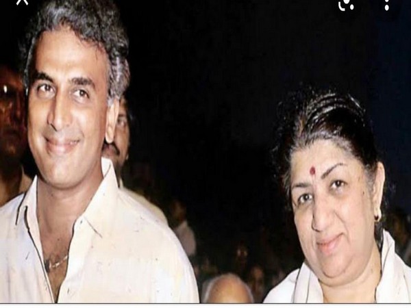 Sunil Gavaskar and Lata Mangeshkar (Image source: Twitter)