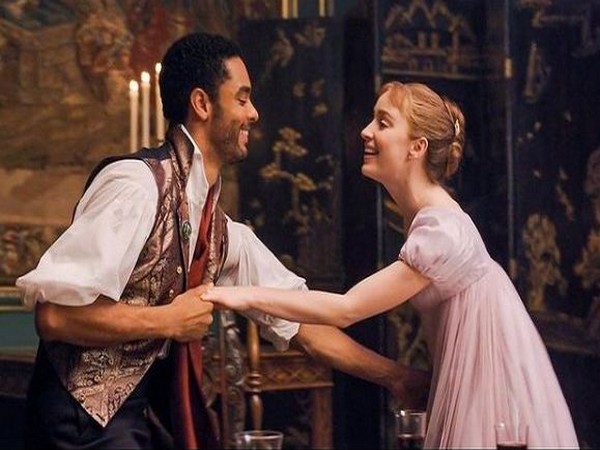 Rege-Jean Page and Phoebe Dynevor in a still from 'Bridgerton' (Image source: Instagram)
