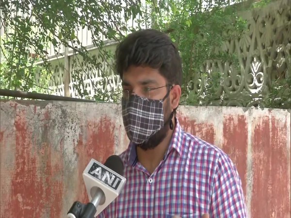 Delhi resident and IT professional Himanshu Nagia speaking to ANI.