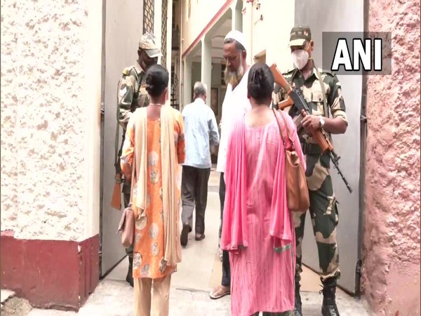  Polling underway for bypoll to Ballygunge Assembly constituency. 