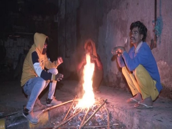 Visual from Jungpura and Lajpat Nagar in Delhi on Thursday morning. Photo/ANI