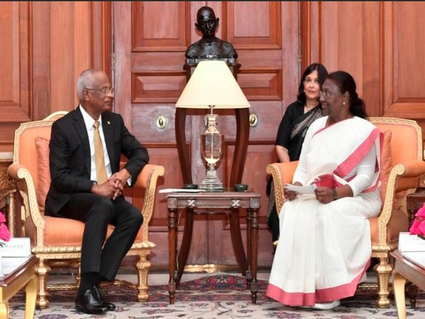 Maldives President Ibrahim Mohamed Solih called on President Droupadi Murmu at Rashtrapati Bhavan on Tuesday.
