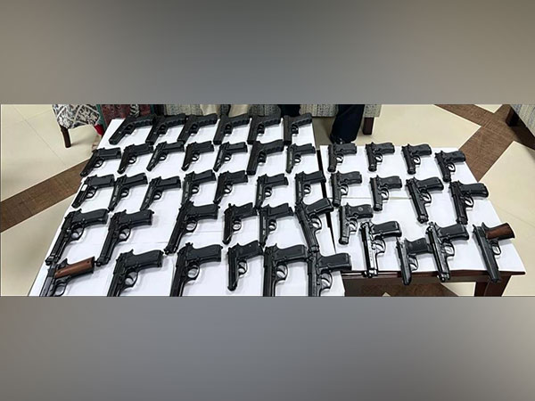 Guns seized by customs department at IGI(Photo/ANI)