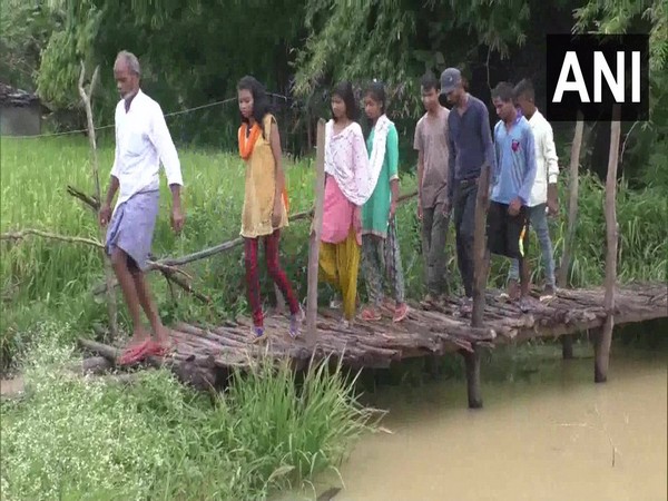 Residents of Piprahi village in Balrampur district in Chhattisgarh. Photo/ANI