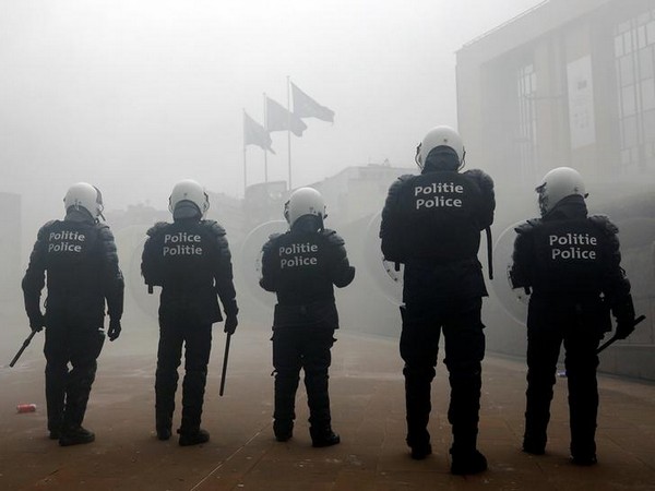 Belgian police use tear gas against COVID-19 protesters in Brussels (File Photo)