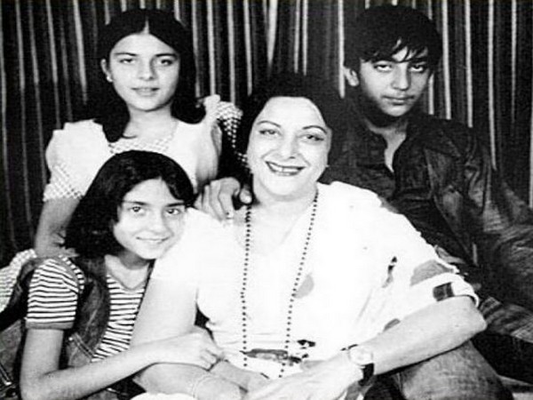 Childhood picture of Sanjay Dutt with late mother Nargis and his two sisters (Image source: Instagram)
