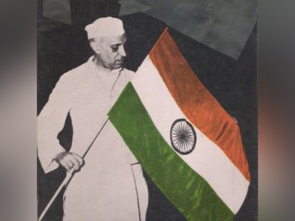 The new Congress DP shows Prime Minister Pandit Jawaharlal Nehru with the national flag. (Photo: Congress Twitter)
