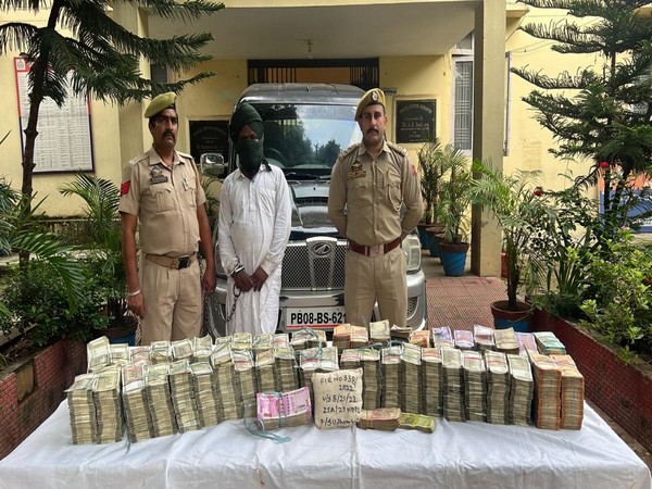 Huge cash, drugs recovered in J-K's Udhampur, one nabbed (photo/J-K Police))
