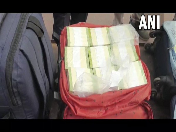 Four bags full of cash seized by RPF (Photo/ANI)