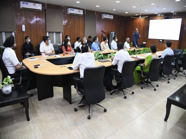 Tourism department held a review meeting in Uttarakhand