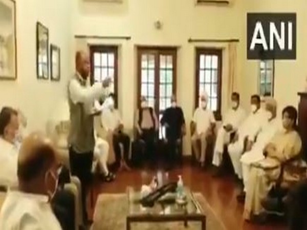 Opposition leaders, eminent personalities meet at Sharad Pawar's Delhi home (photo/ANI)