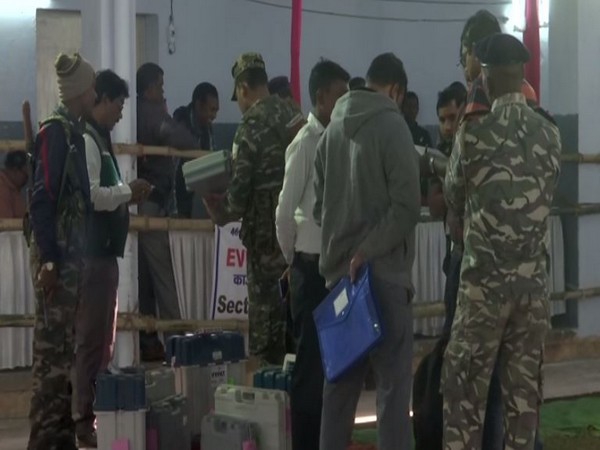 Police personnel carrying out security checks in East Singhbhum in Jharkhand on Friday. Photo/ANI