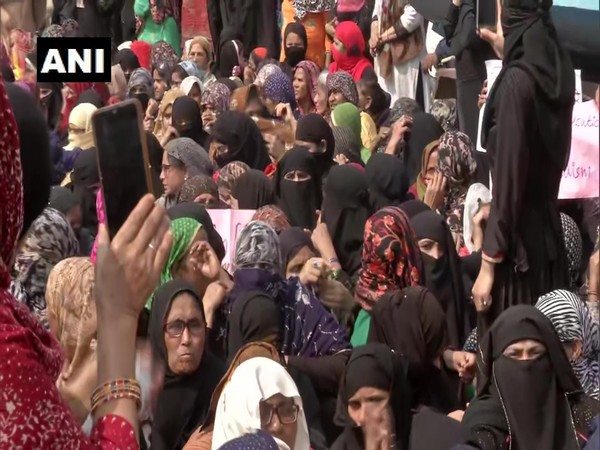 Chand Bagh Protesters on Sunday. (Photo/ANI)