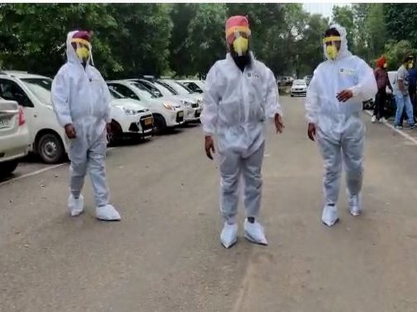 Drivers arrive at patient's residence in three minutes in PPE kits and with the partition as well in the car. (Photo: ANI)