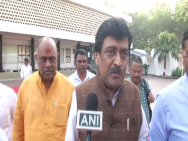 Senior Congress leader Ashok Chavan speaks to ANI in Mumbai on Wednesday [Photo/ANI]