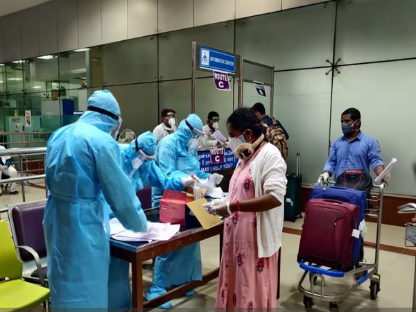 People who arrived at Chennai International Airport from Dubai being tested for COVID-19. Photo/ANI