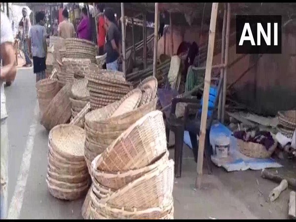 Basket weavers in Muzaffarpur (Photo/ANI)