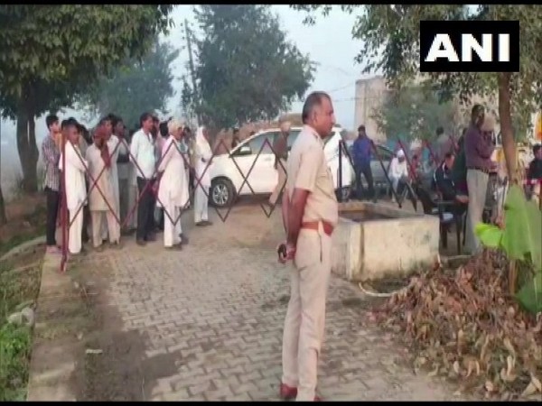 Rescue operation site at a 50-feet deep borewell where a 5 year old girl died Photo/ANI