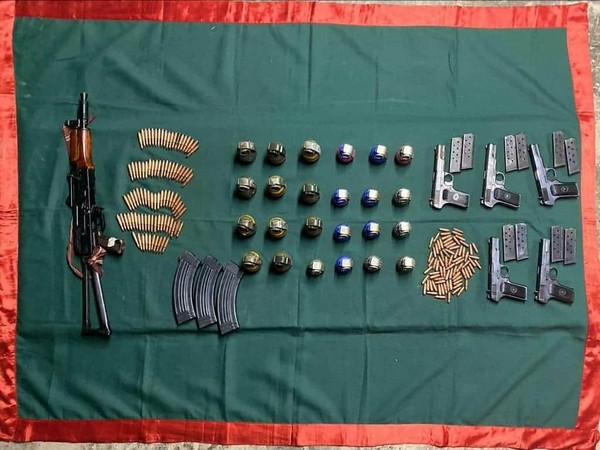 Visual of recovered AK-47, five Chinese pistols with magazines, 24 grenades and other warlike stores.
