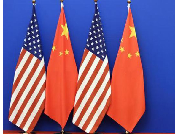US and China flags