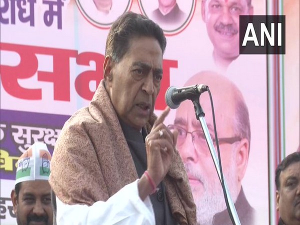 Subhash Chopra addressing a rally in New Delhi on Wednesday. Photo/ANI