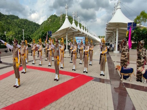 CISF personnel at Statue of Unity. (Picture credit: CISF)