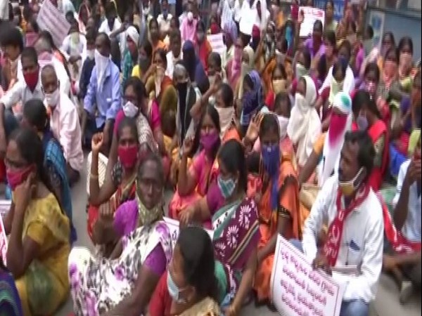 CITU has asked the state gobvernment to take back its order which removed cleaners' from their jobs. (Photo: ANI)