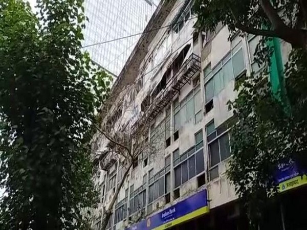  Cylinder blast reported at Manish Commercial Centre, Worli in Mumbai on Friday morning. (Photo/ANI)
