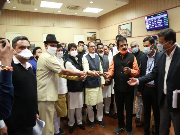 Madhya Pradesh Chief Minister Shivraj Singh Chouhan inaugurating a de-addiction center in Indore on Friday. (Photo/ANI)