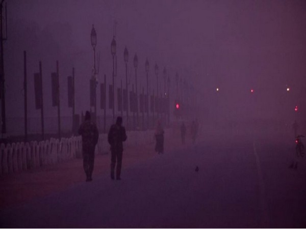 A thick blanket of fog engulfs Delhi on